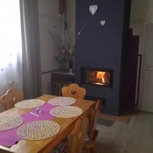 Kras Apartment *